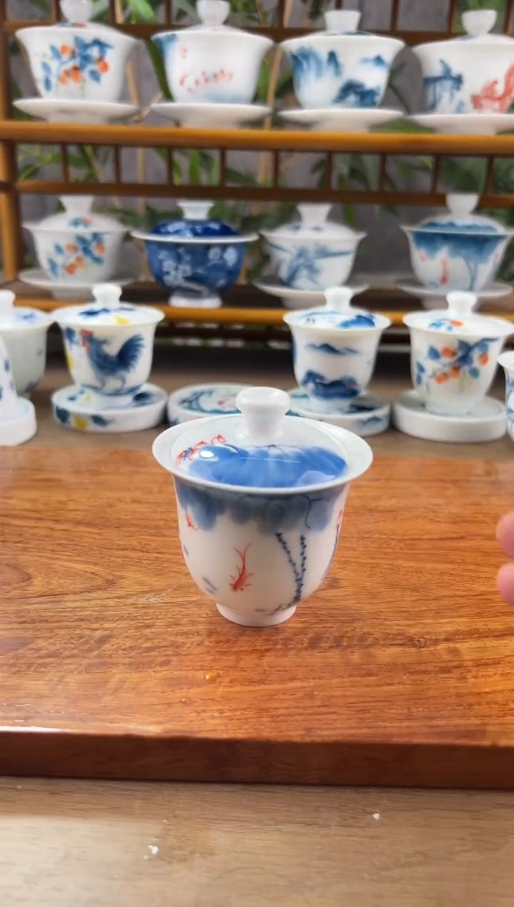 【闪购商品】微瑕线条莲美人备盖碗