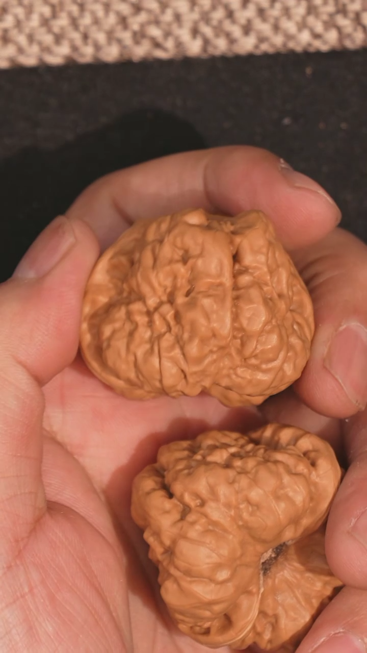 【闪购商品】文玩核桃把件蛤蟆头42左右