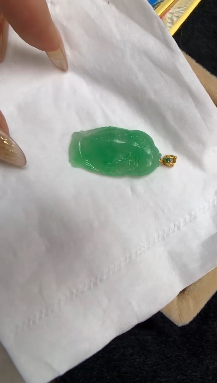 【闪购商品】翡翠颈饰18K金镶嵌鱼鱼