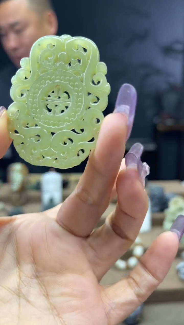 颈饰未镶嵌和田玉1