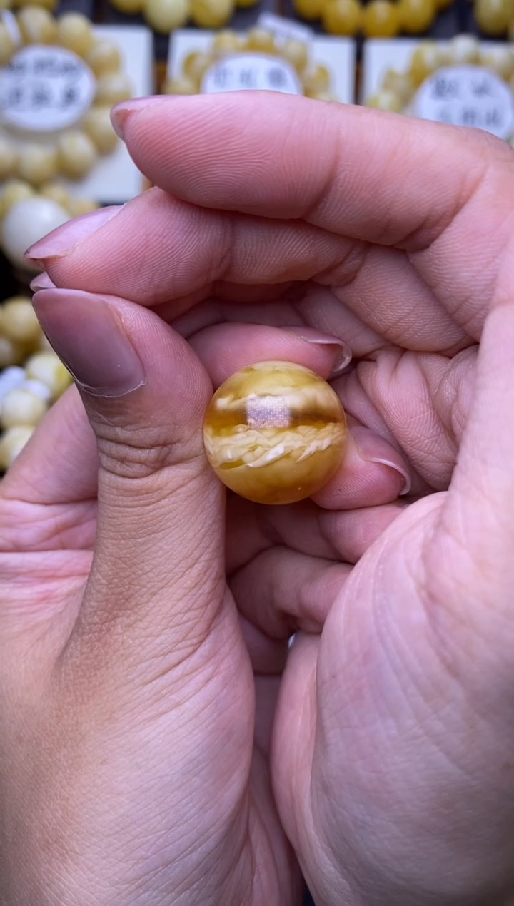 裸石琥珀未镶嵌20mm+大小姐珠宝