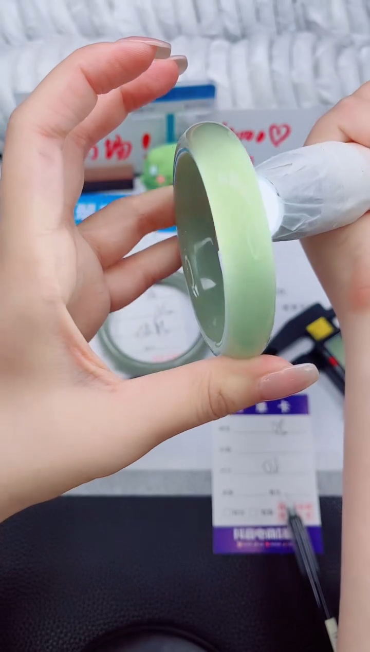 石英质玉手镯未镶嵌25-56