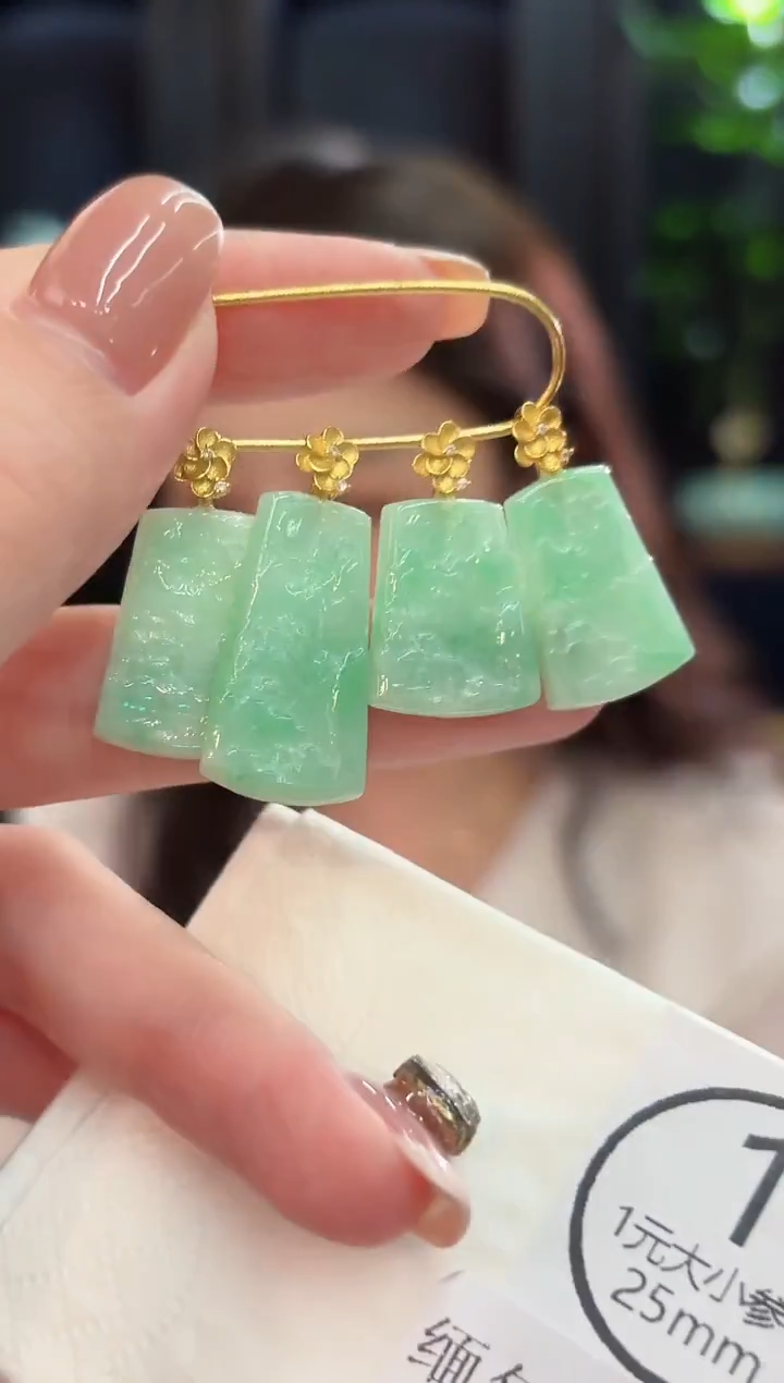 吊坠(不含链)未镶嵌翡翠山水 缅甸A货/多样性发货/一件