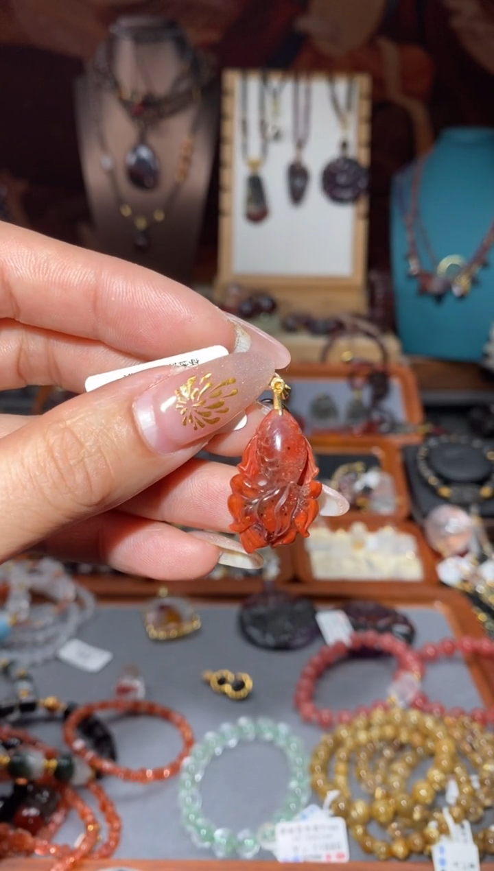 【闪购商品】水晶吊坠未镶嵌红极光锦鲤