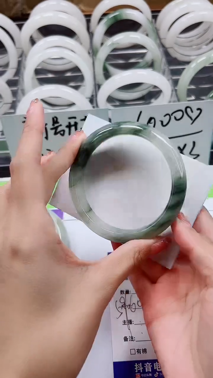 【闪购商品】石英质玉手镯未镶嵌A304-59/60