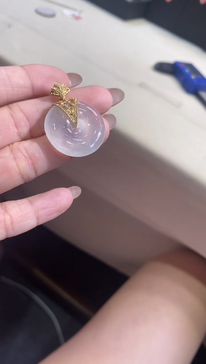 翡翠18K金镶嵌吊坠(不含链)平安扣