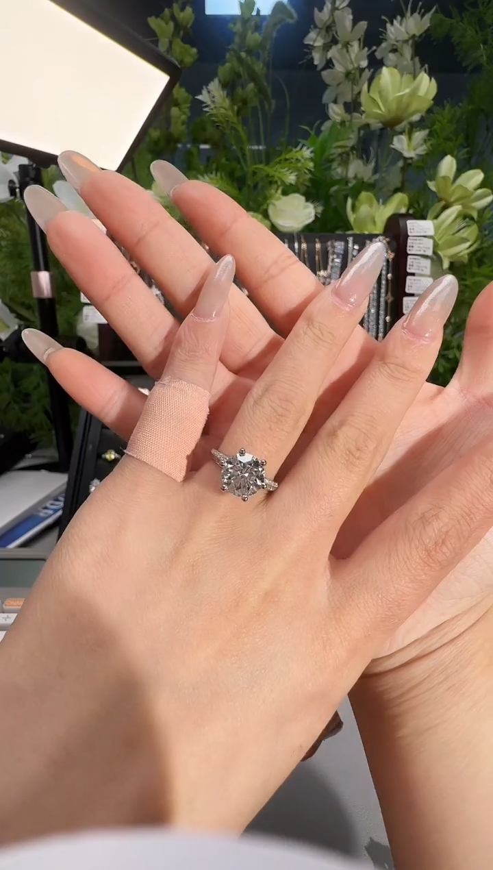 铂Pt950镶嵌实验室培育钻石3克拉六爪款钻戒