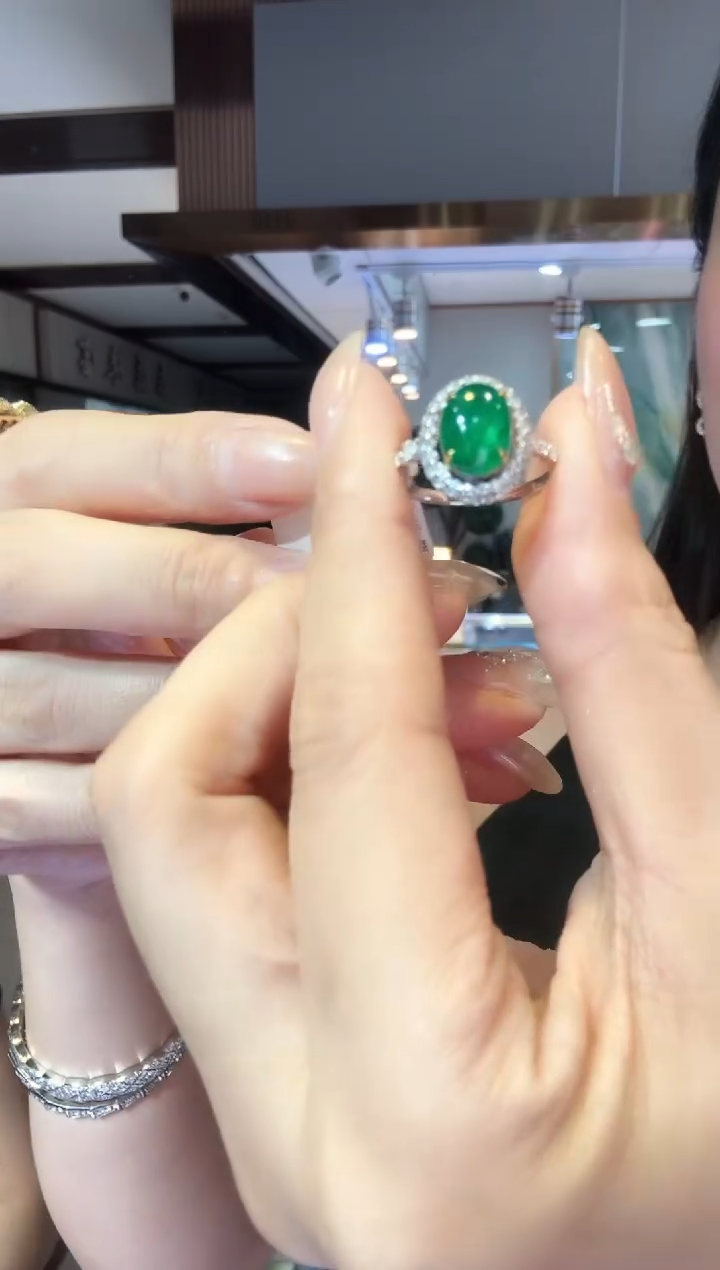 铂Pt950镶嵌戒指祖母绿2.10ct