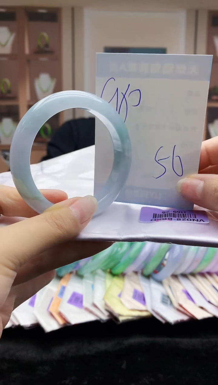 【闪购商品】翡翠手镯未镶嵌    H69-26