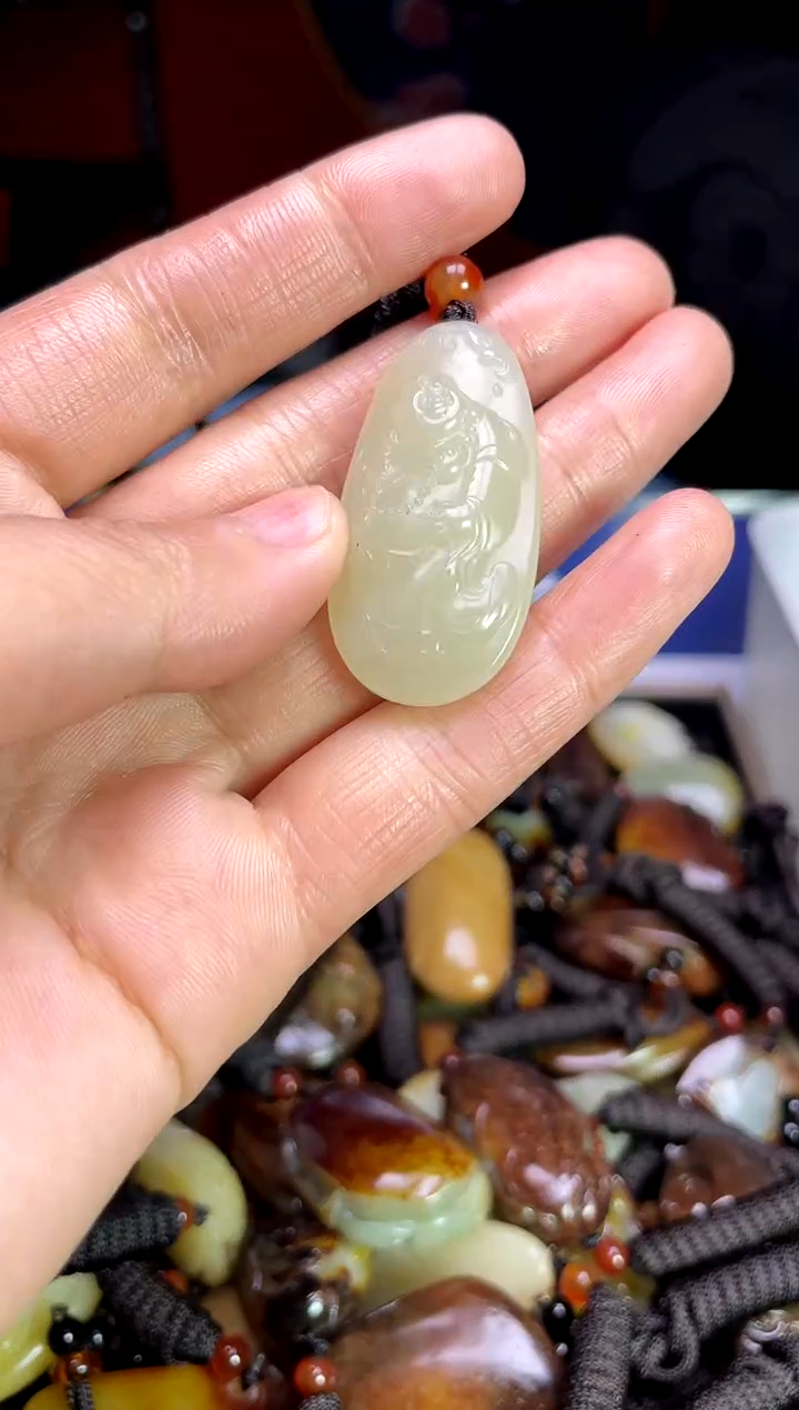 【闪购商品】和田玉颈饰未镶嵌1