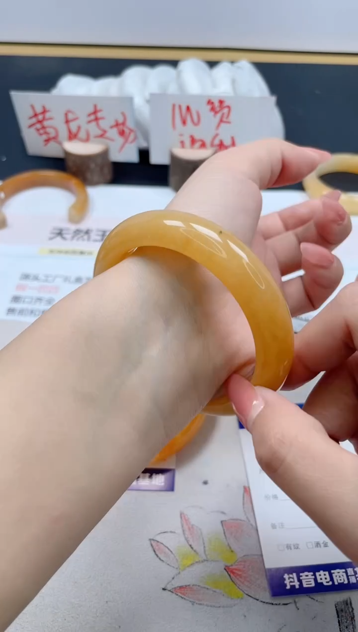 【闪购商品】石英质玉手镯未镶嵌A179/59.1