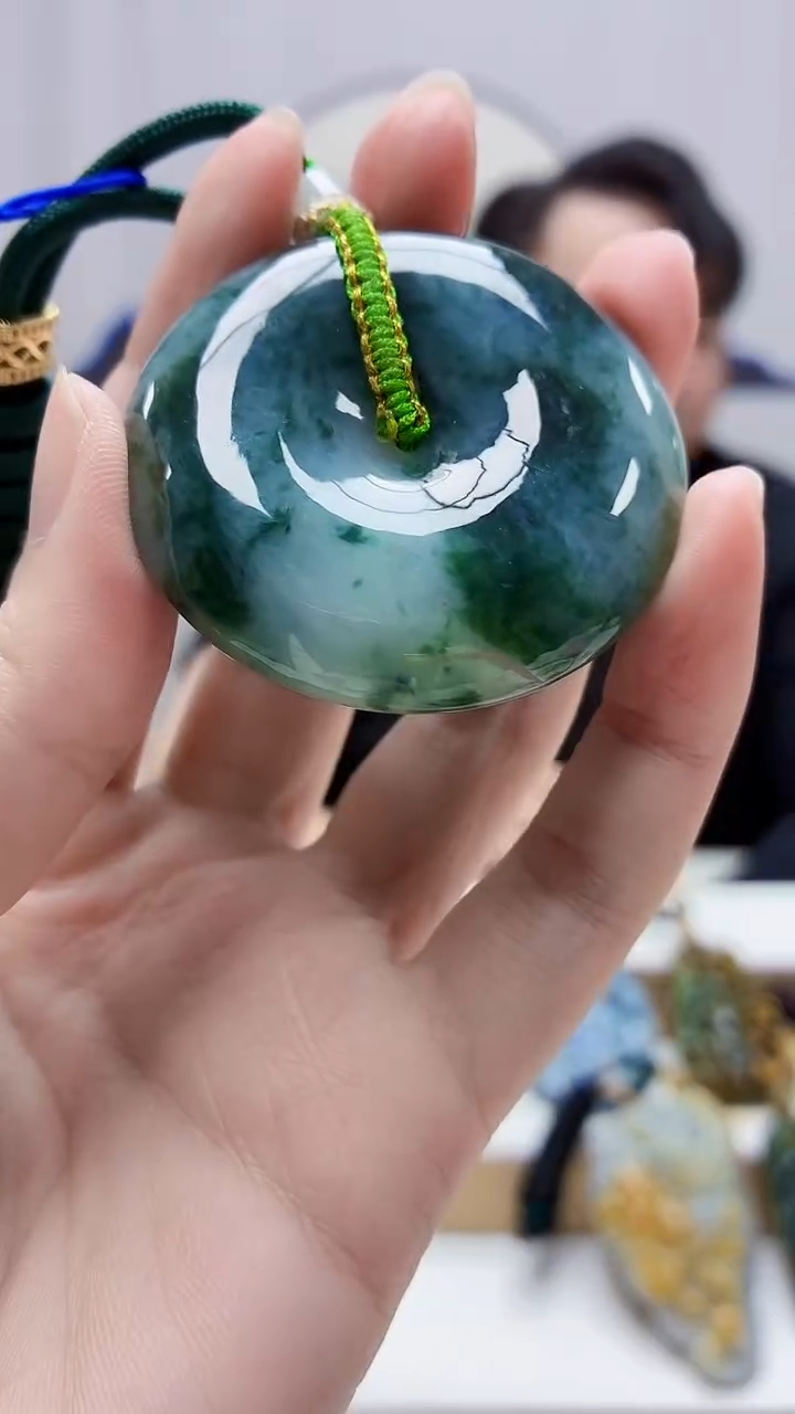 未镶嵌定制翡翠龙****胜5060zm-毛货挂件扣子102