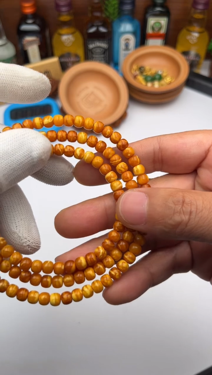 【闪购商品】琥珀裸石未镶嵌蜜蜡108