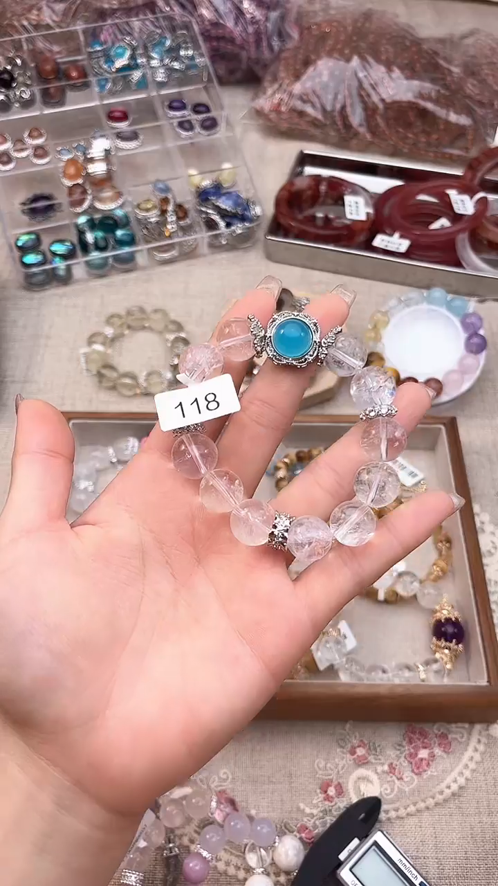 【闪购商品】水晶手链未镶嵌多样性发货发其一颜色微差