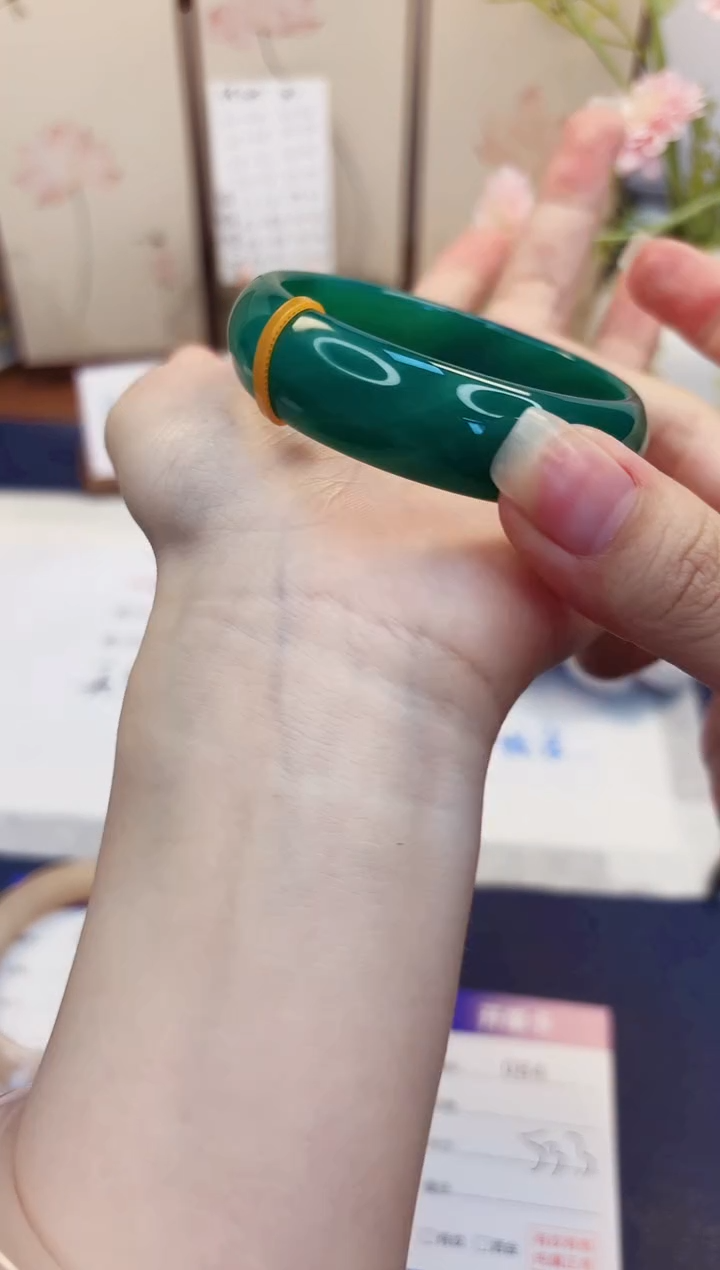 【闪购商品】石英质玉未镶嵌手镯84-玛瑙-圈口53