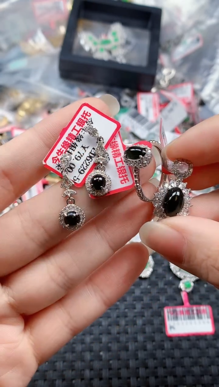 银S925镶嵌戒指翡翠天然A货缅甸翡翠