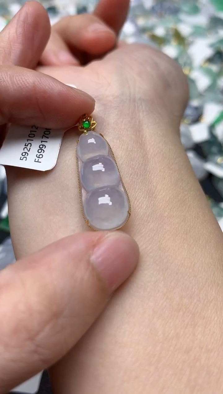 颈饰18K金镶嵌翡翠天然缅甸A货翡翠