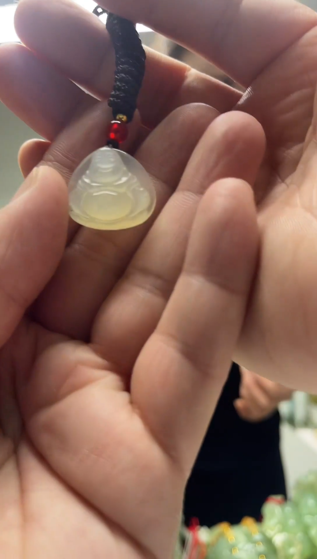 未镶嵌岫玉颈饰`