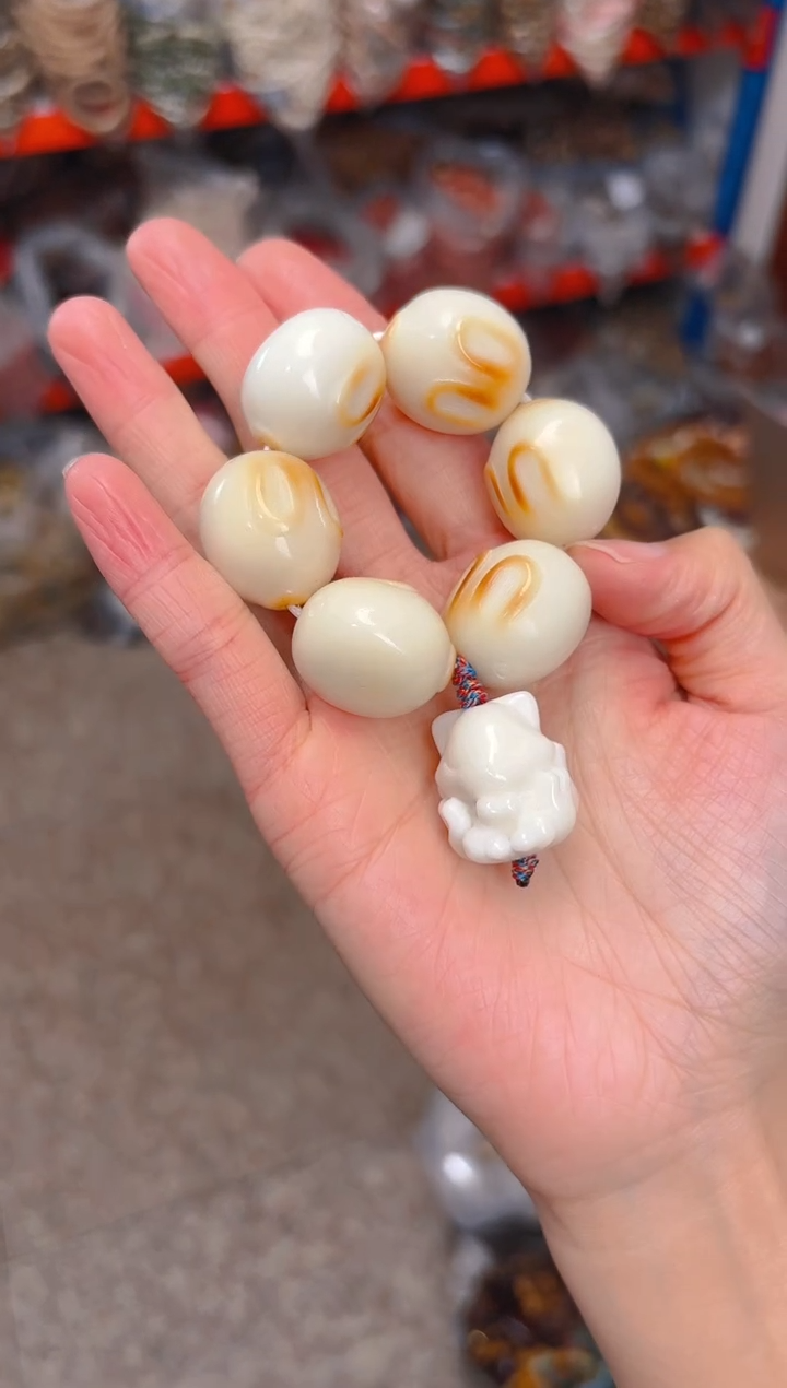 吊坠菩提根/象牙果新款馒头兔手捻 白色凤九
