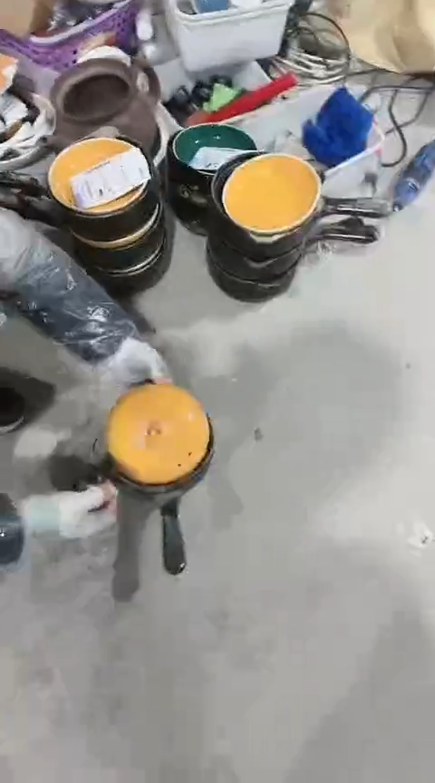 【闪购商品】8451瑕疵不圆黑色奶锅橙盖