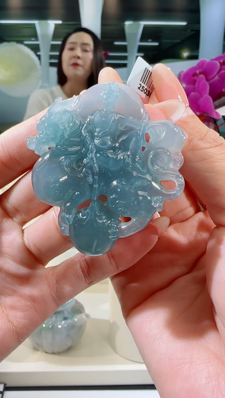 【闪购商品】翡翠吊坠(不含链)未镶嵌御龙观音多样性发一