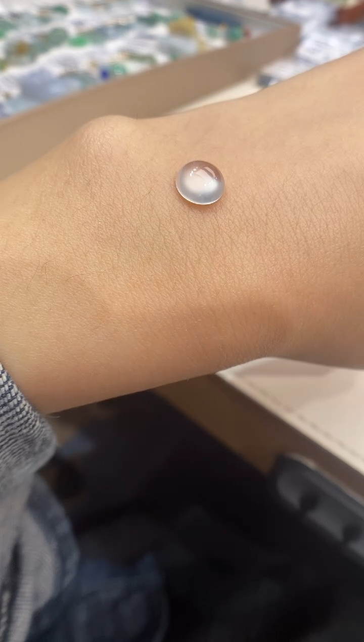 【闪购商品】翡翠颈饰未镶嵌蛋面