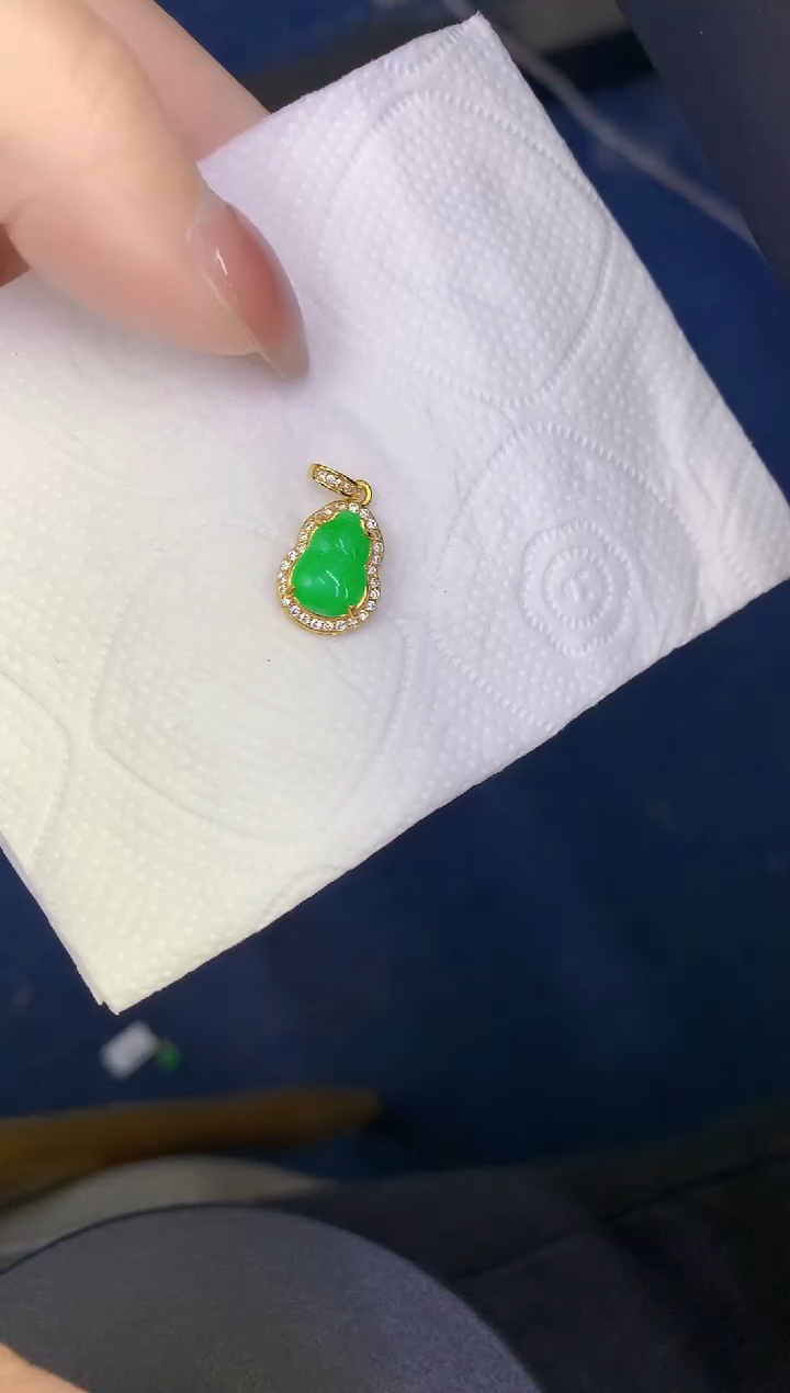 颈饰未镶嵌翡翠缅甸天然翡翠a货