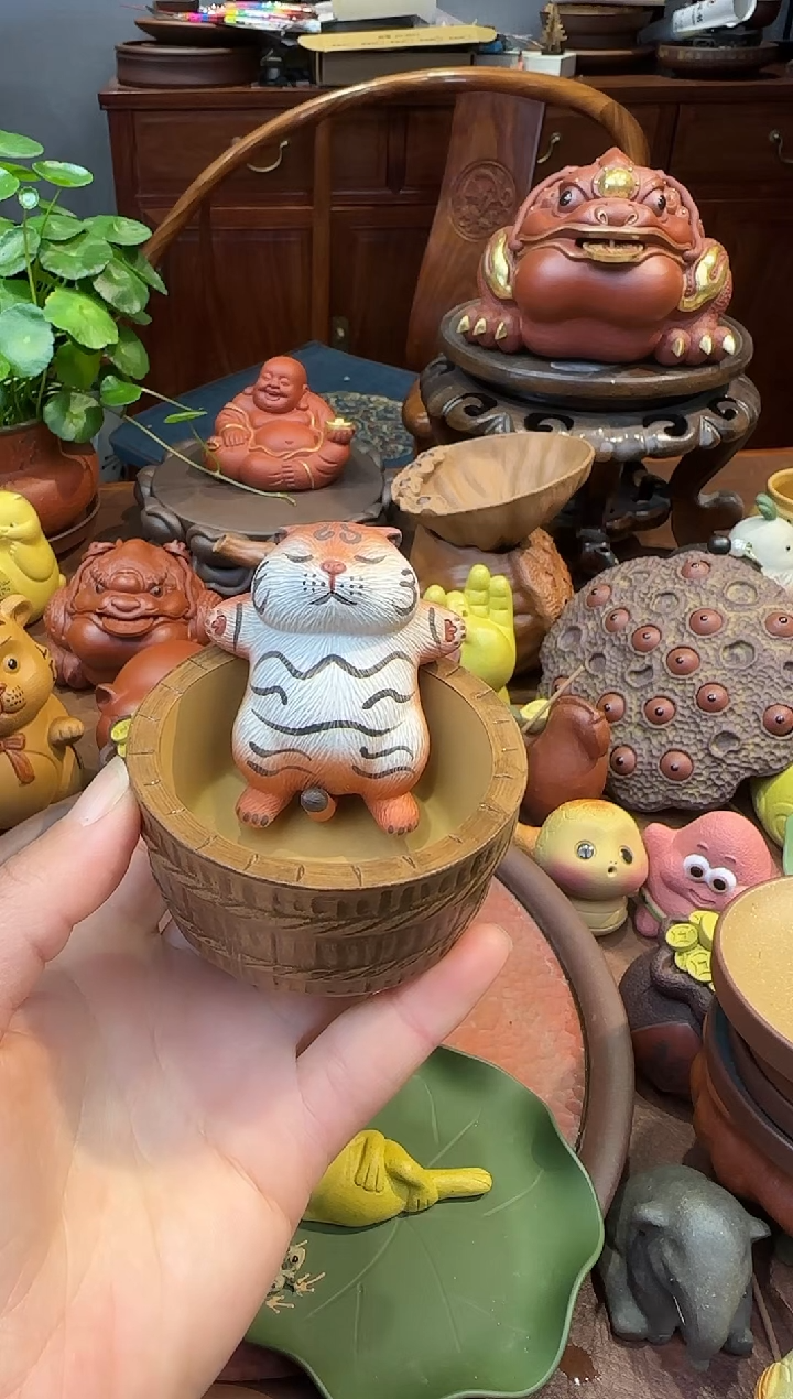 紫砂茶宠躺平虎加盆