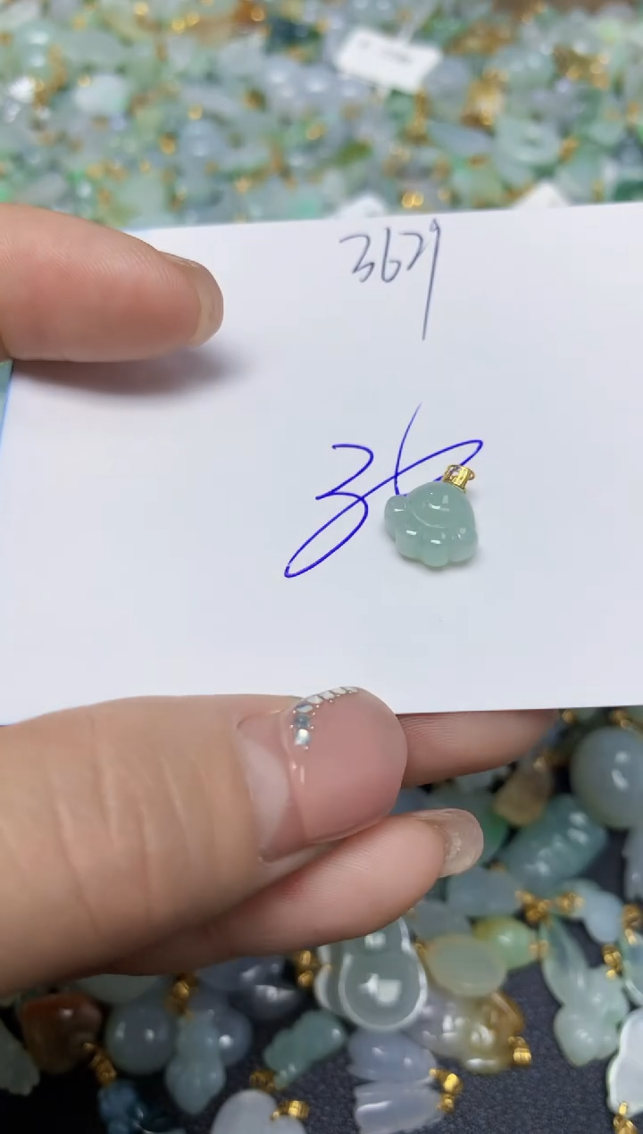 【闪购商品】翡翠挂件18K金镶嵌 天然翡翠A货