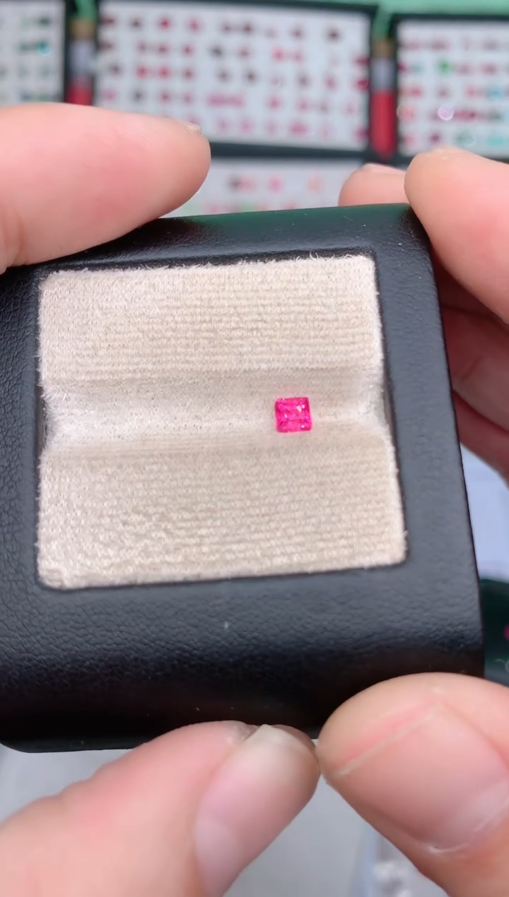 裸石尖晶石0.35ct吉尔德绝地