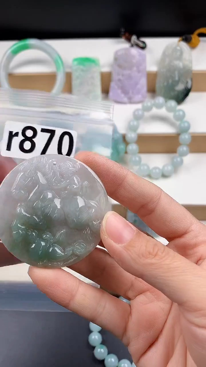 颈饰未镶嵌翡翠天然翡翠吊坠挂件