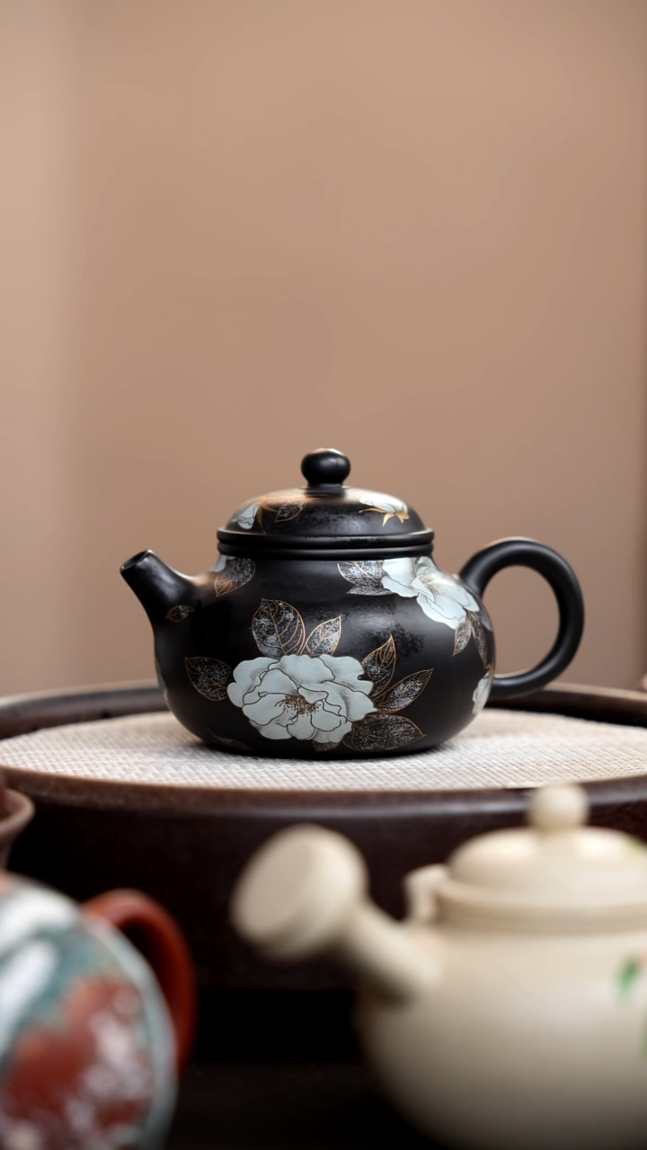 茶壶紫砂009 黑金银牡丹容天  