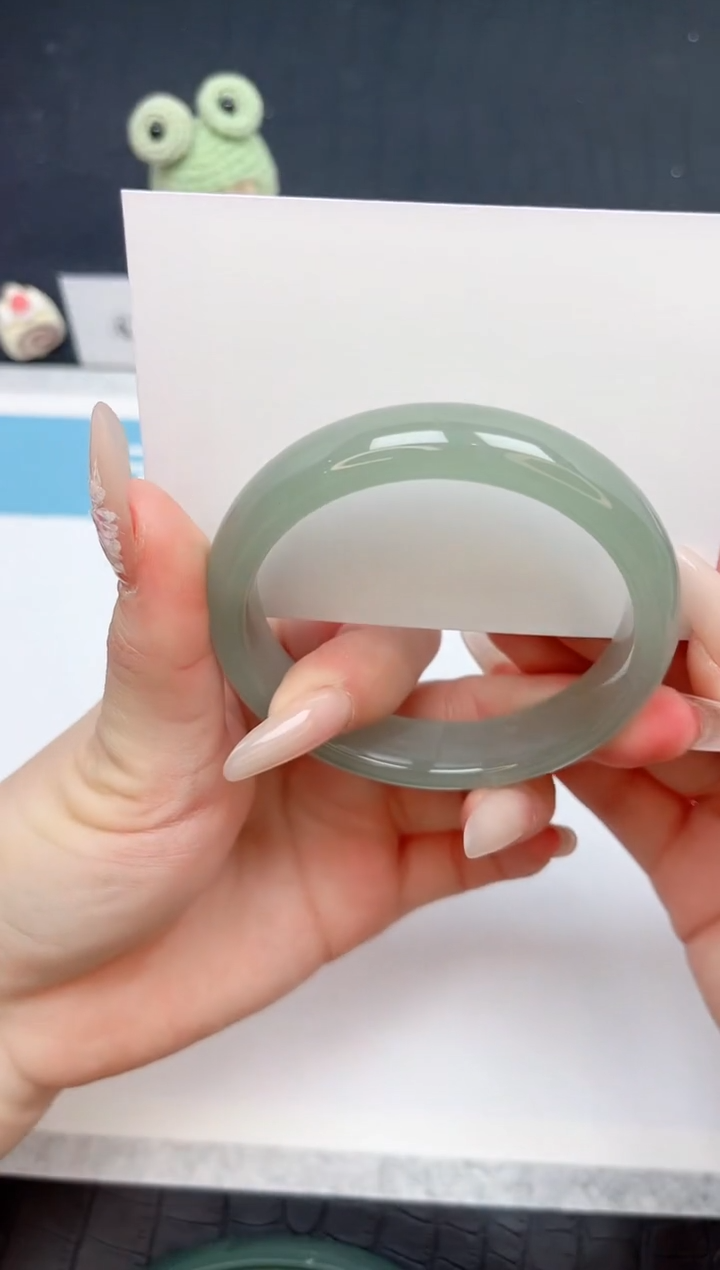 【闪购商品】石英质玉手镯未镶嵌8-56.7