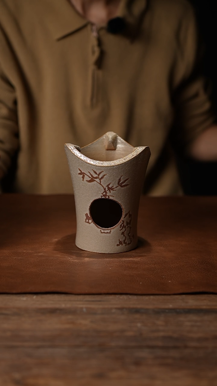 017竹纹雕刻小蛮腰