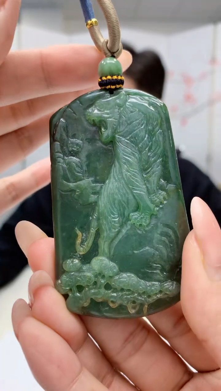 【闪购商品】定制翡翠未镶嵌4917MM-毛货挂件46