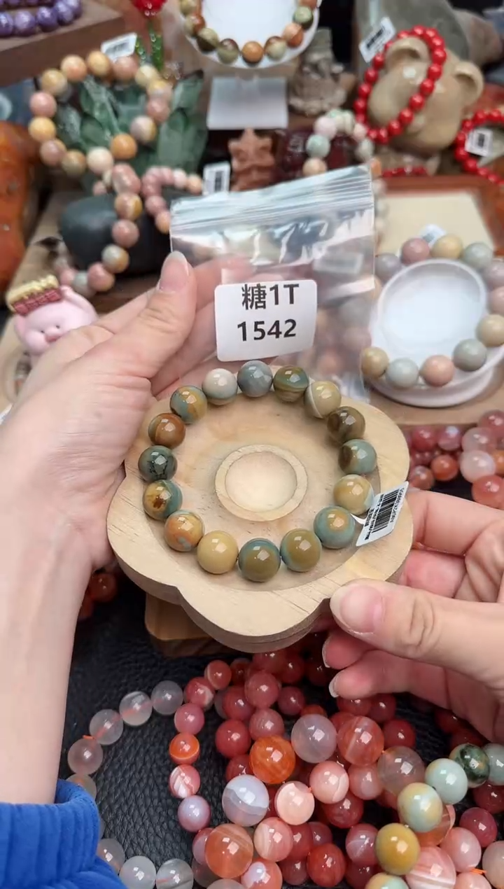 【闪购商品】石英质玉手链未镶嵌1T1542