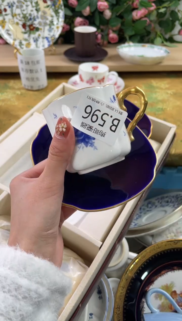 瓷片苛*儿596狗哥瓷器直播间111