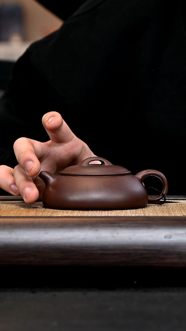 【闪购商品】紫砂茶壶BZY16144 无尘 底槽清
