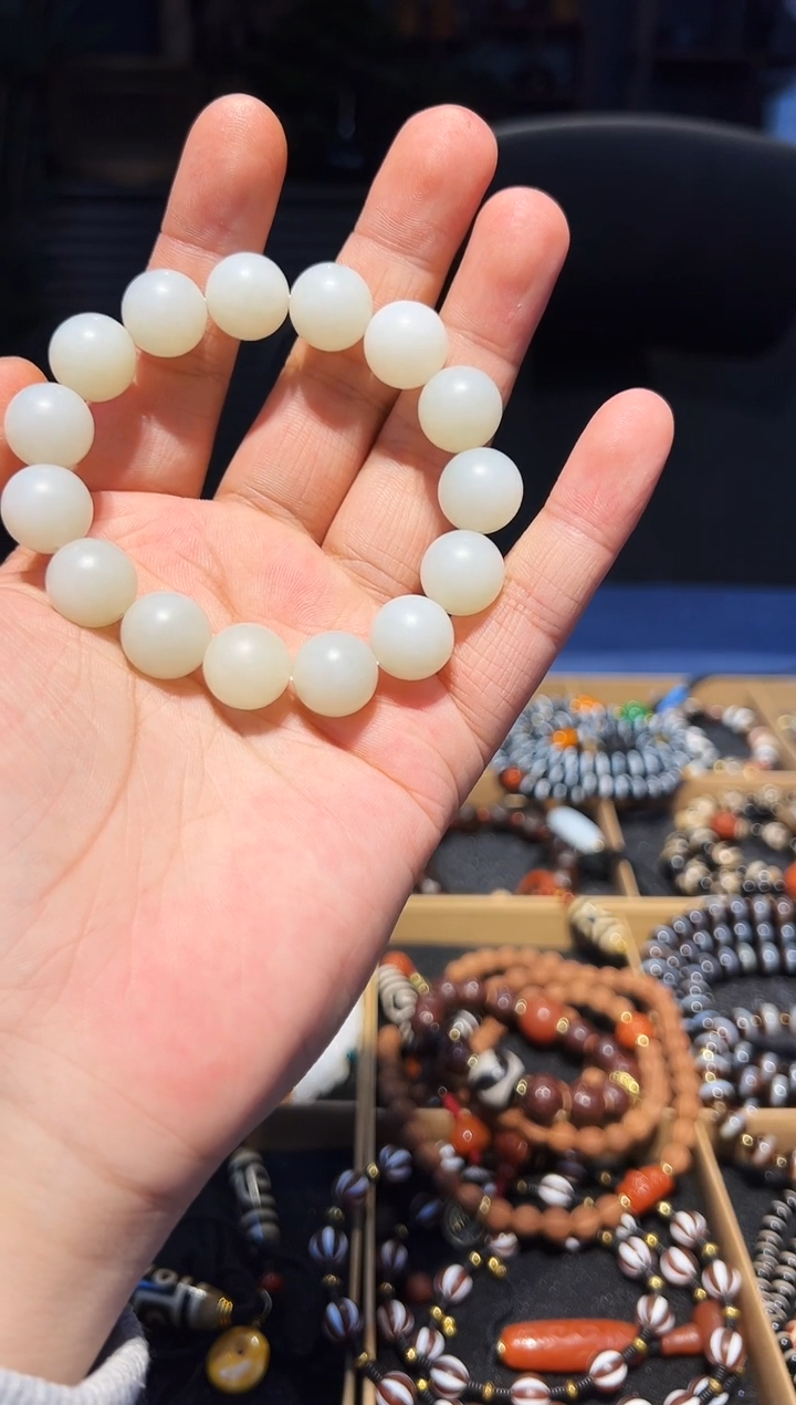 未镶嵌手串和田玉14+