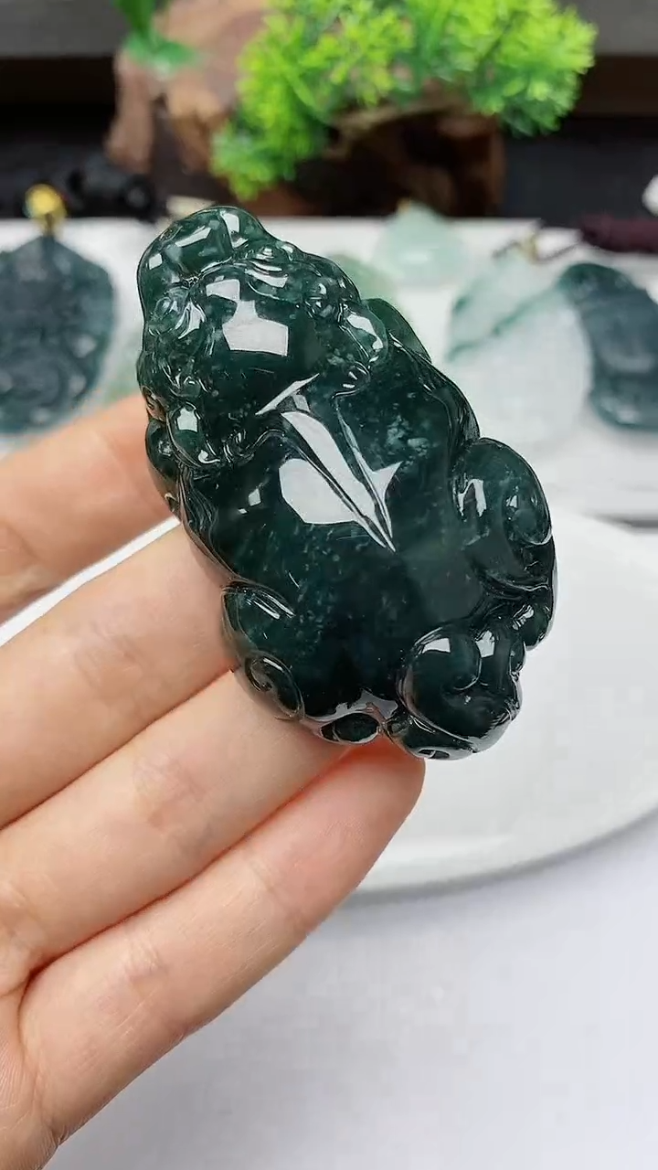 【闪购商品】翡翠颈饰未镶嵌