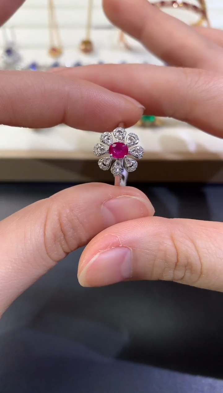 【闪购商品】红宝石戒指18K金镶嵌D113|2800