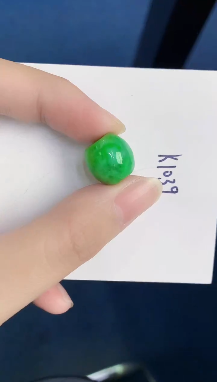 颈饰未镶嵌翡翠天然翡翠缅甸A货