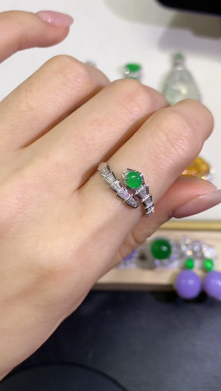 【闪购商品】翡翠颈饰18K金镶嵌团购1