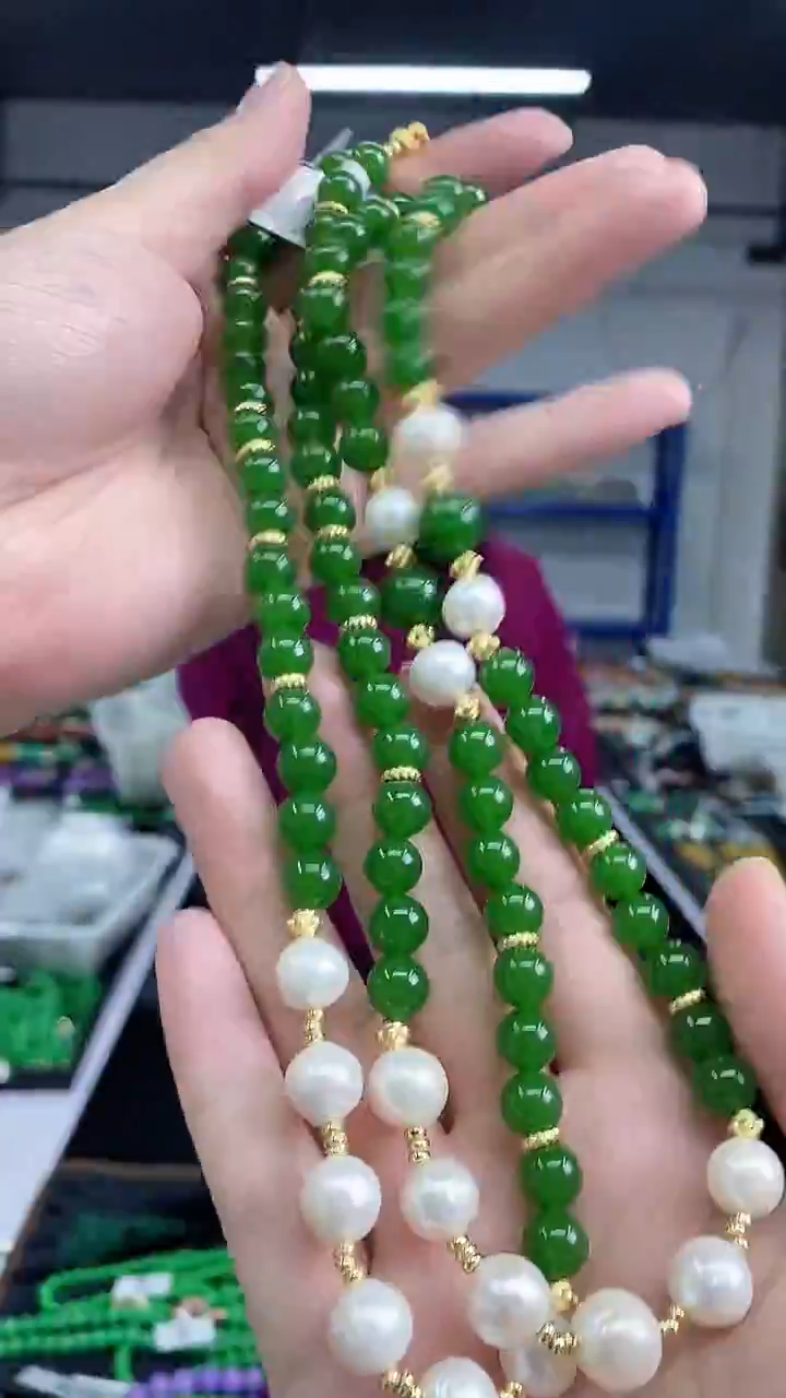 颈饰未镶嵌和田玉闪购链接 多样性发其一颜色微差 