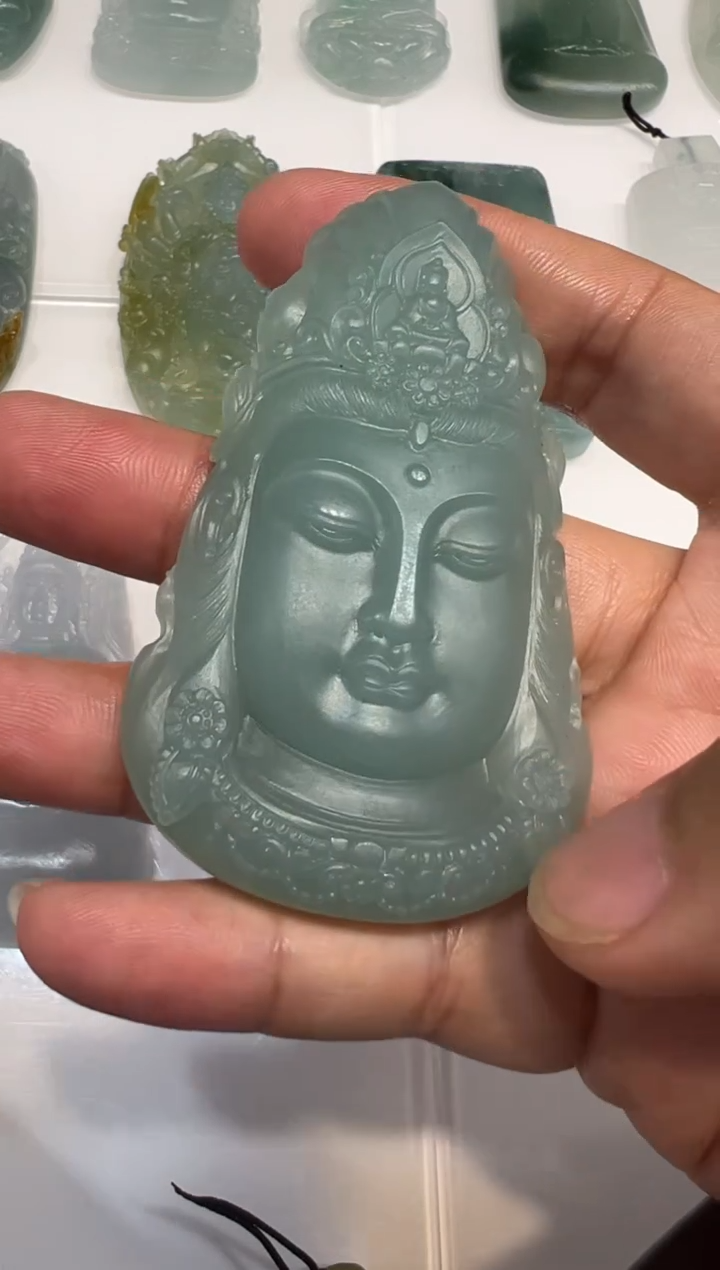 定制翡翠未镶嵌观音