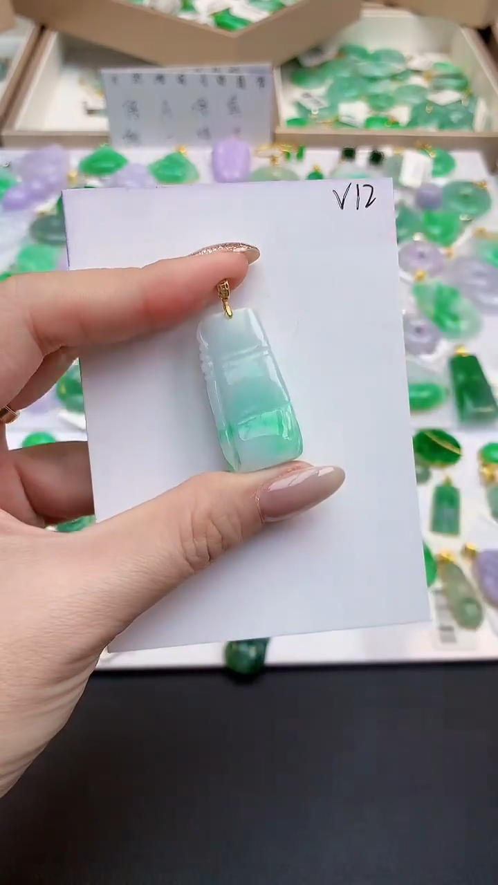 颈饰未镶嵌翡翠天然缅甸A货翡翠