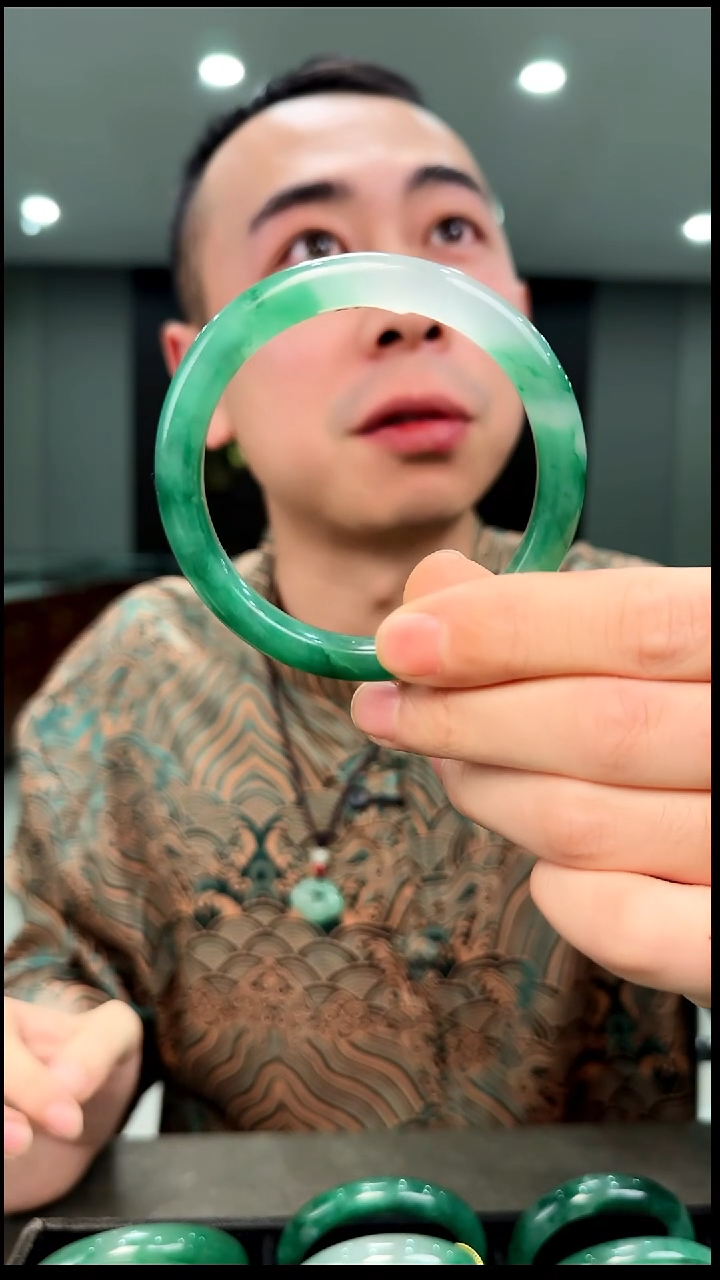 未镶嵌手镯石英质玉净59.2