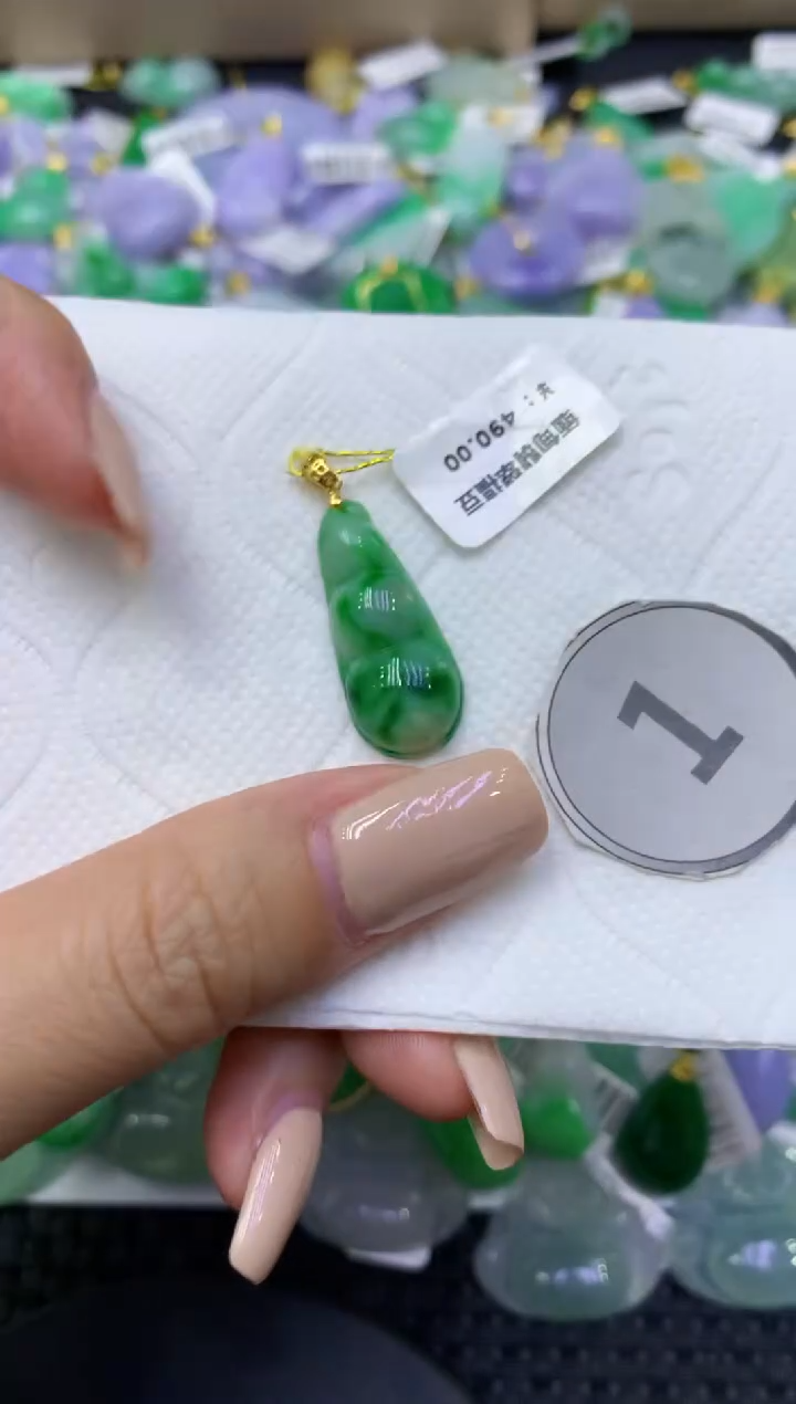 颈饰未镶嵌翡翠天然缅甸翡翠A货