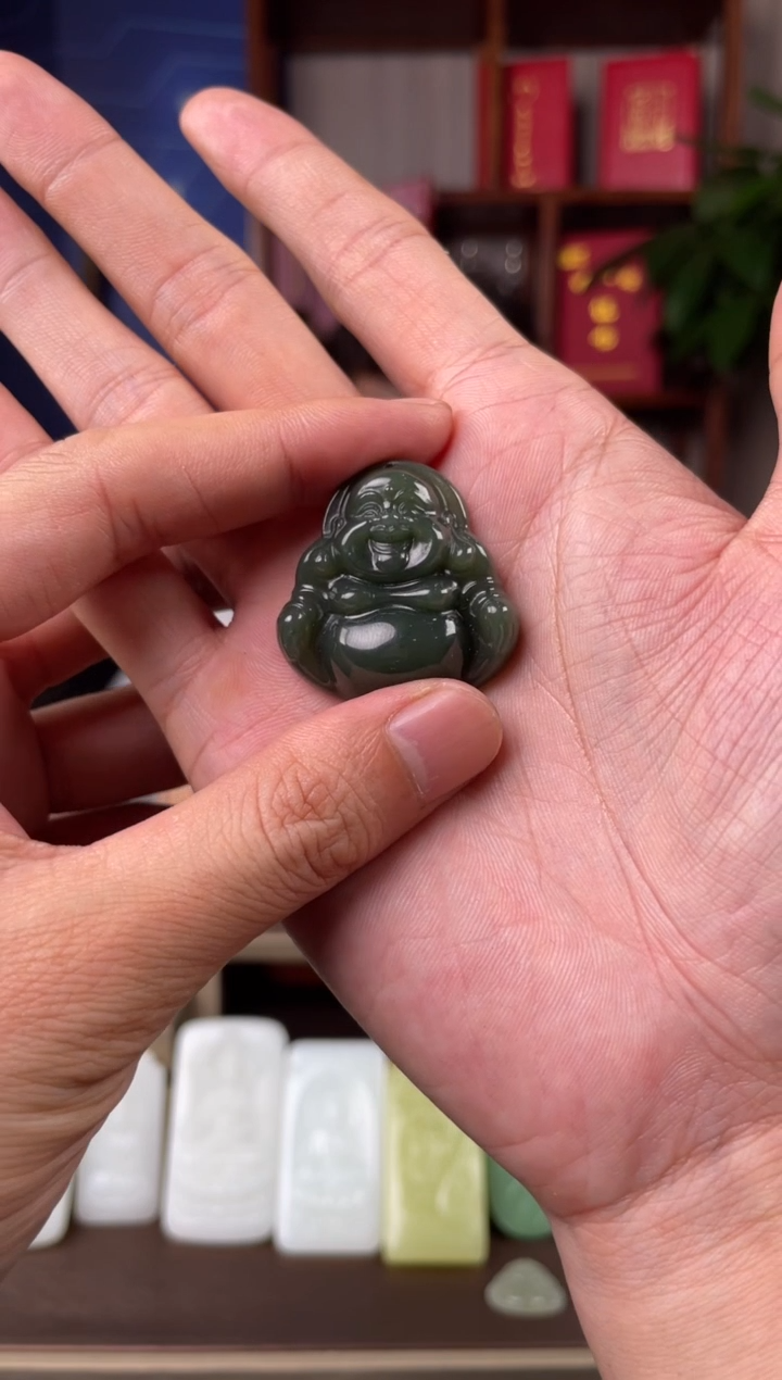 【闪购商品】和田玉吊坠(赠链)未镶嵌和田玉佛公吊坠