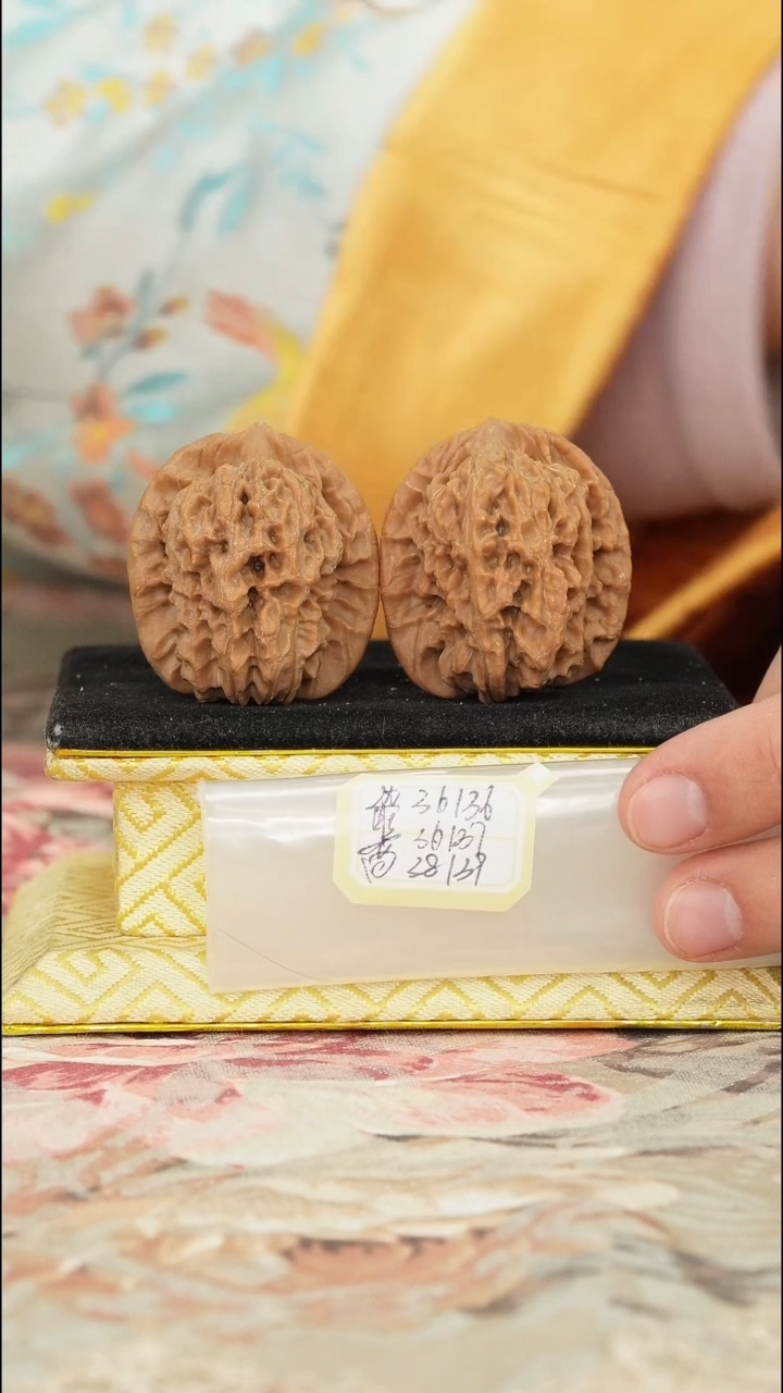 【闪购商品】文玩核桃把件非嫁接马老四